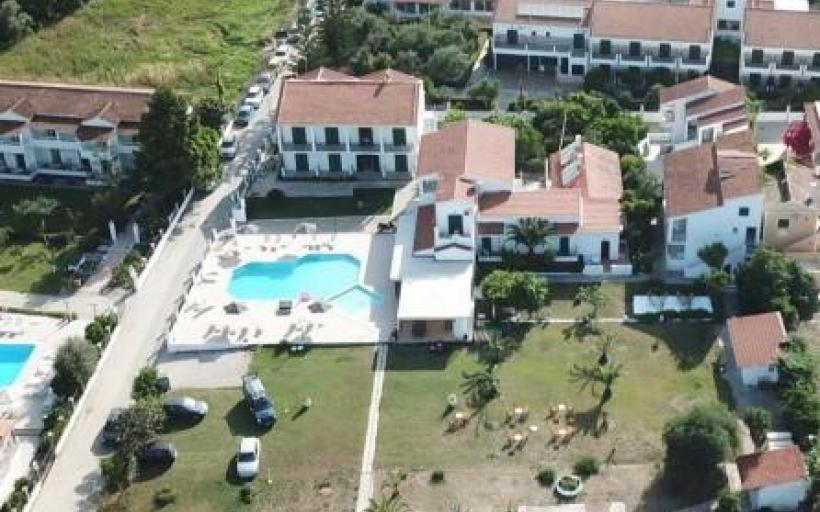 Umbrella Beach Apartments Kavos Exterior photo